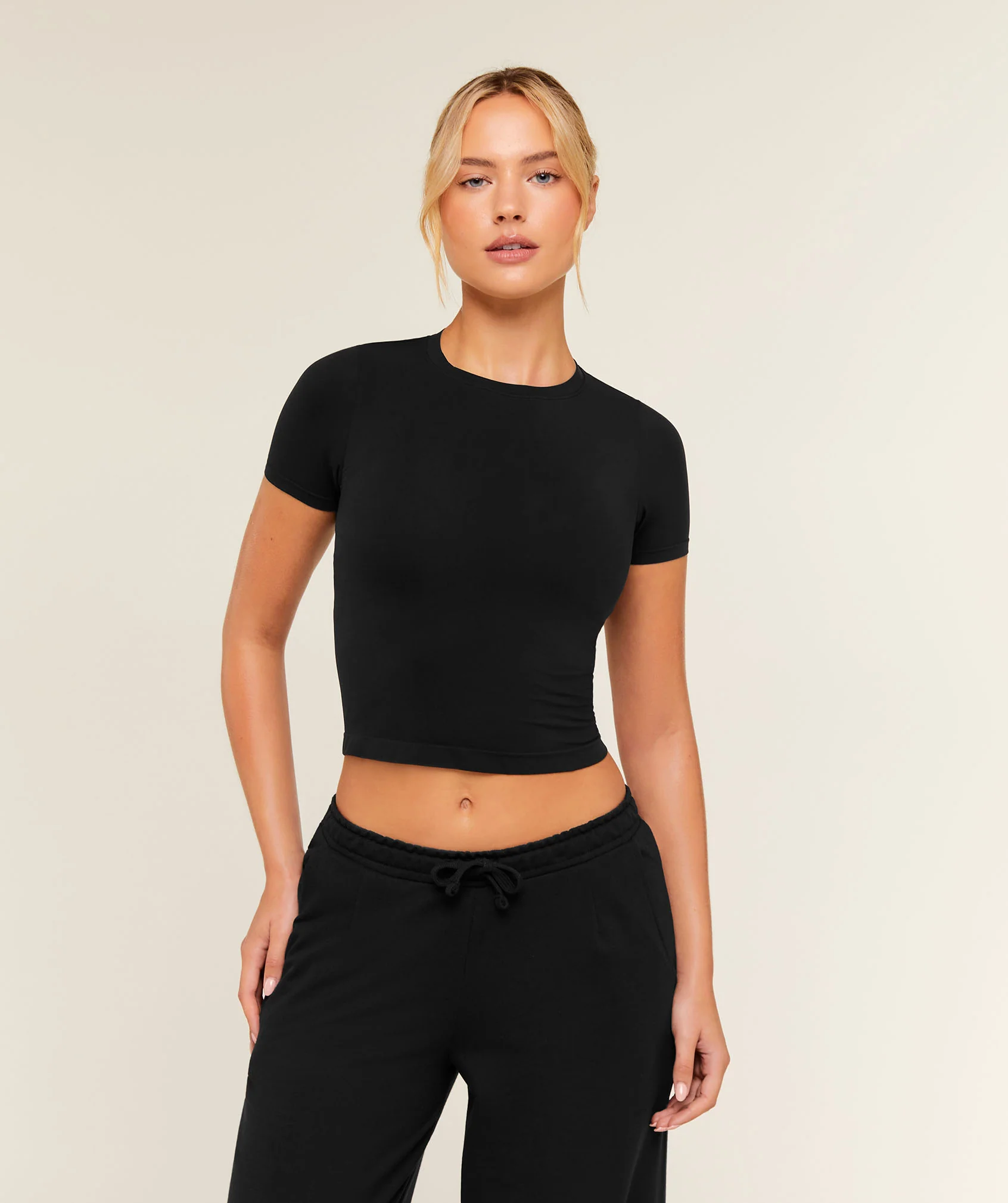 FeatherForm Short Sleeve T-Shirt - Image 4
